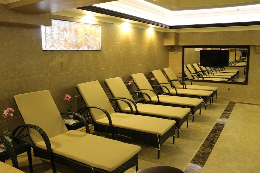 Reikartz Park Astana Ex-Royal Park Hotel & Spa מראה חיצוני תמונה