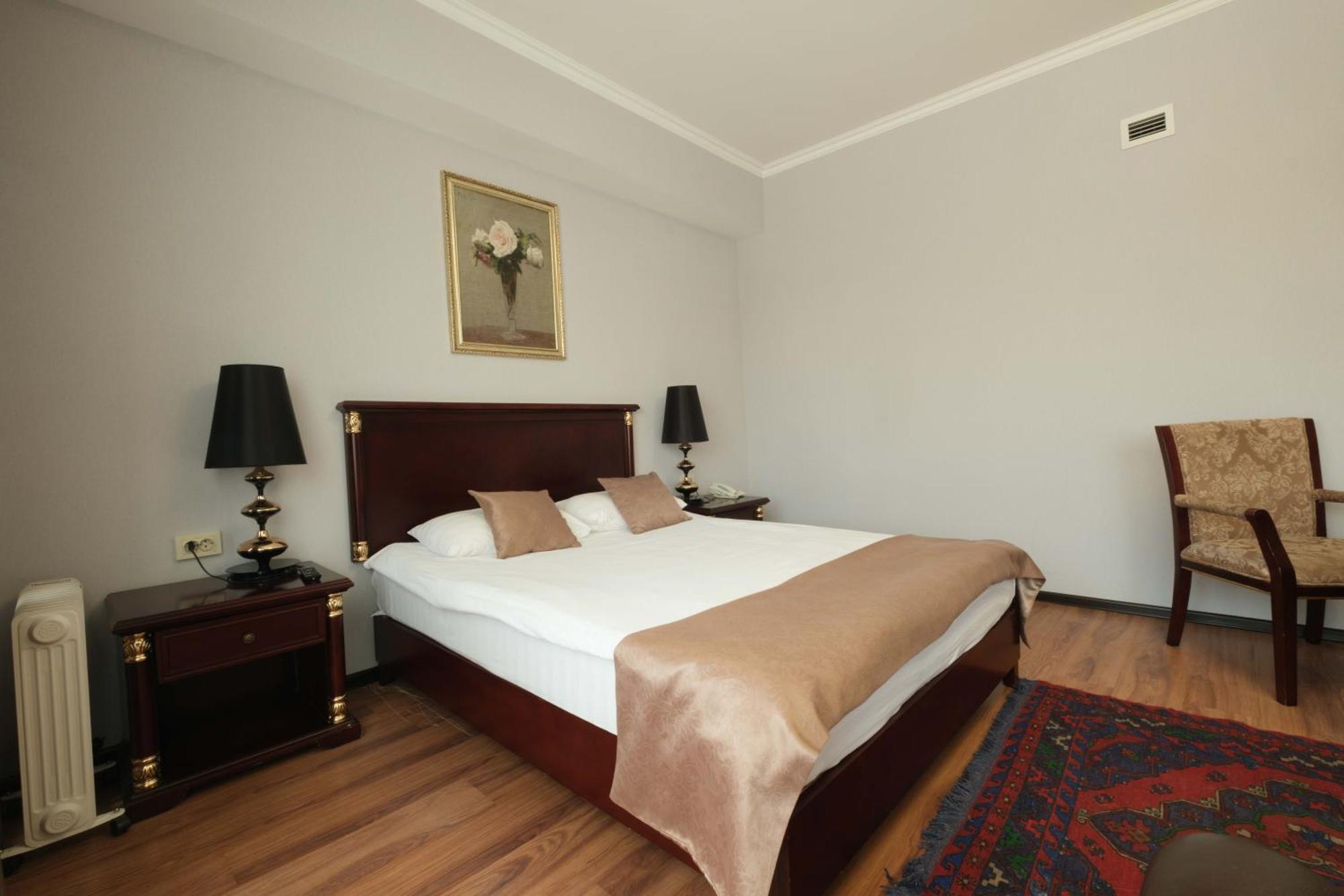 Reikartz Park Astana Ex-Royal Park Hotel & Spa מראה חיצוני תמונה