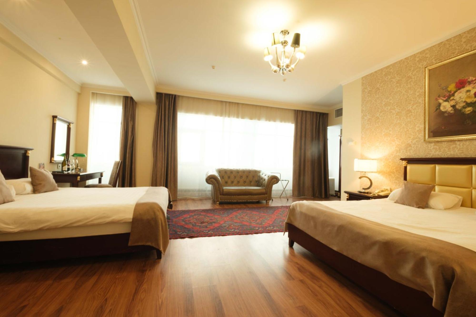 Reikartz Park Astana Ex-Royal Park Hotel & Spa מראה חיצוני תמונה