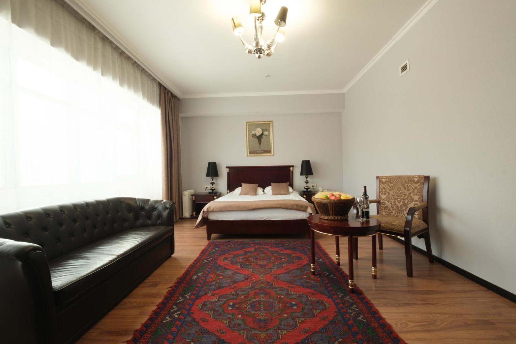 Reikartz Park Astana Ex-Royal Park Hotel & Spa מראה חיצוני תמונה