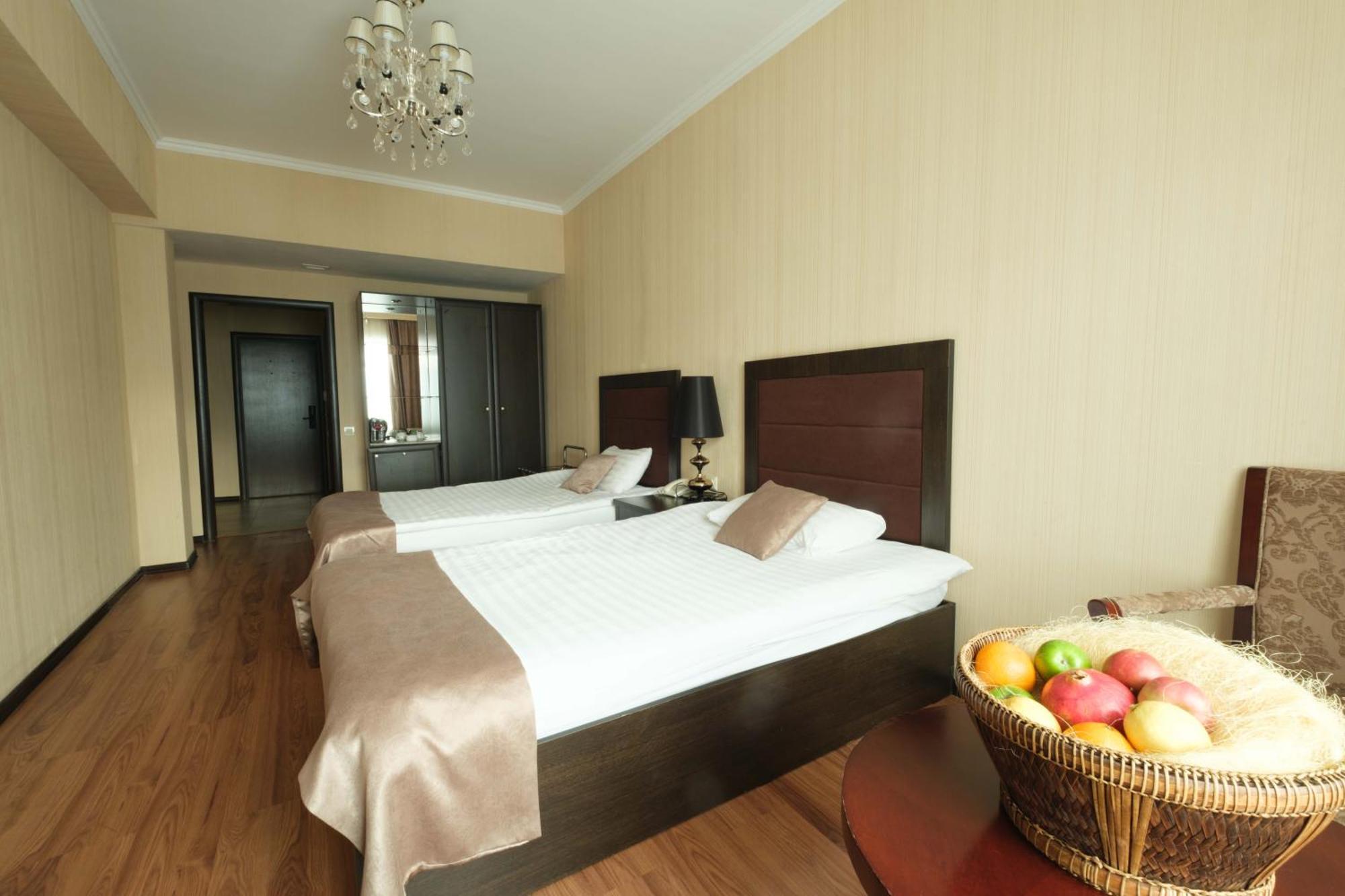 Reikartz Park Astana Ex-Royal Park Hotel & Spa מראה חיצוני תמונה