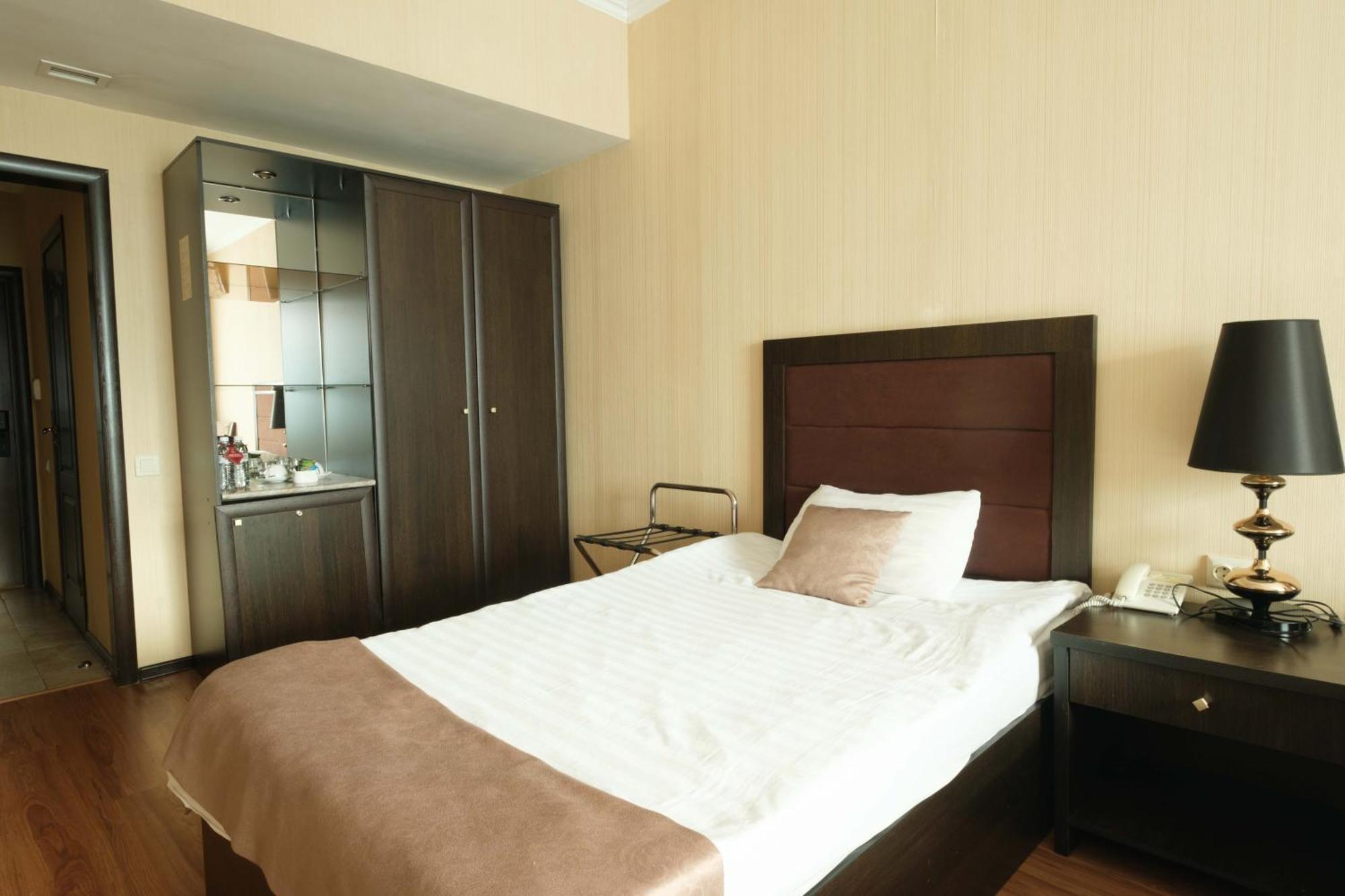 Reikartz Park Astana Ex-Royal Park Hotel & Spa מראה חיצוני תמונה