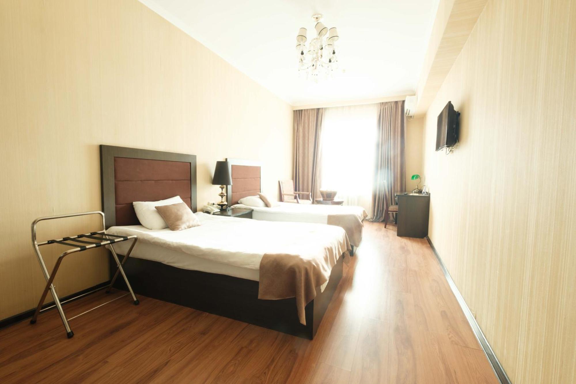 Reikartz Park Astana Ex-Royal Park Hotel & Spa מראה חיצוני תמונה