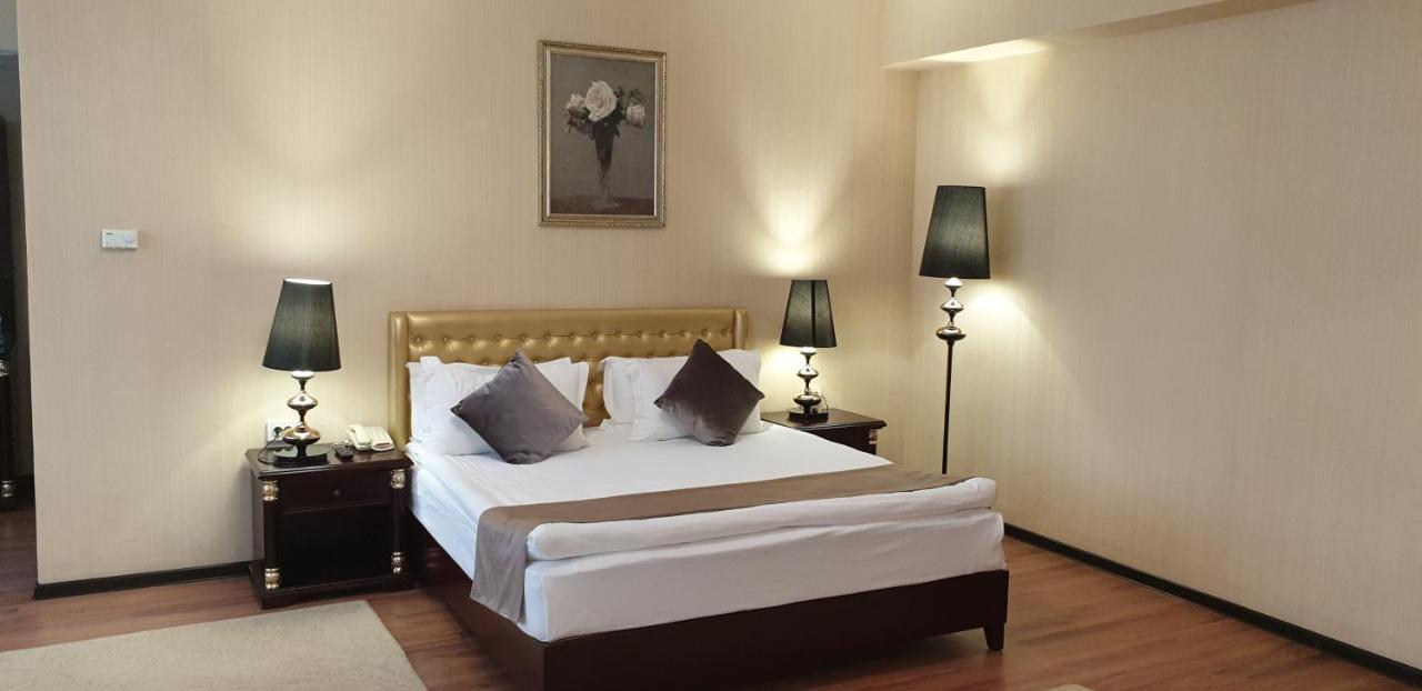 Reikartz Park Astana Ex-Royal Park Hotel & Spa מראה חיצוני תמונה