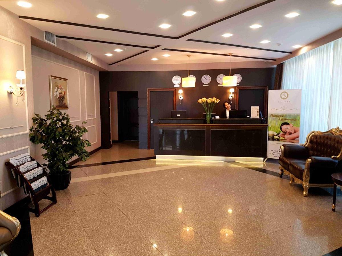 Reikartz Park Astana Ex-Royal Park Hotel & Spa מראה חיצוני תמונה