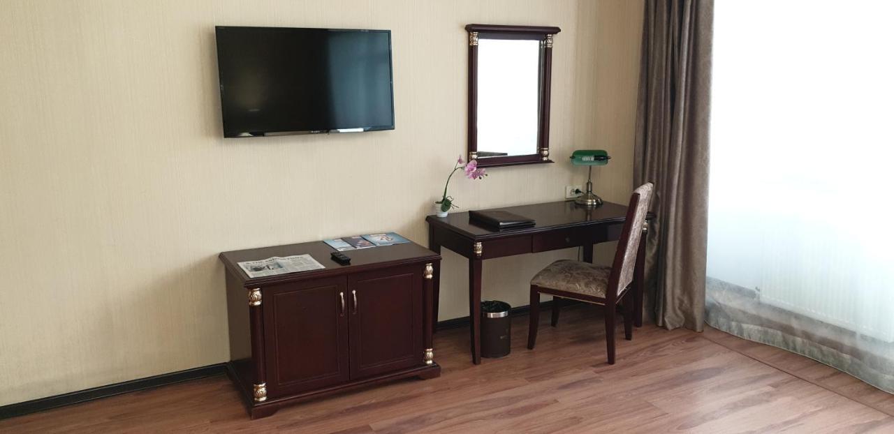 Reikartz Park Astana Ex-Royal Park Hotel & Spa מראה חיצוני תמונה